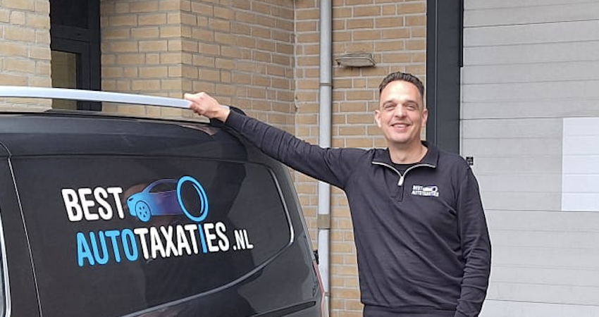 Jordy Kruijs, medewerker van Best Autotaxaties
